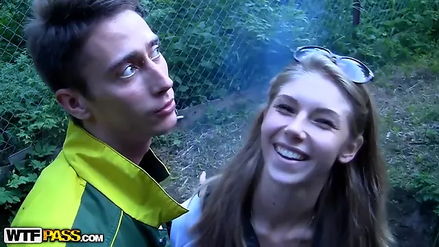 Lizanie Duźej Cipy, Lizanie Swojej Cipki, Młoda Publiczny Seks, Plener Anal, Publicznie Lize