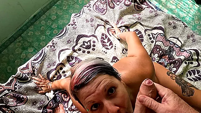 Mamada Le Rebienta La Boca, Novia Traga Semen, Regala Esposa, Chupa Pija Con Pelos, Pelo Corto