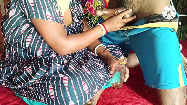Indian bhabhi Menihasda enjoys a wild anal session