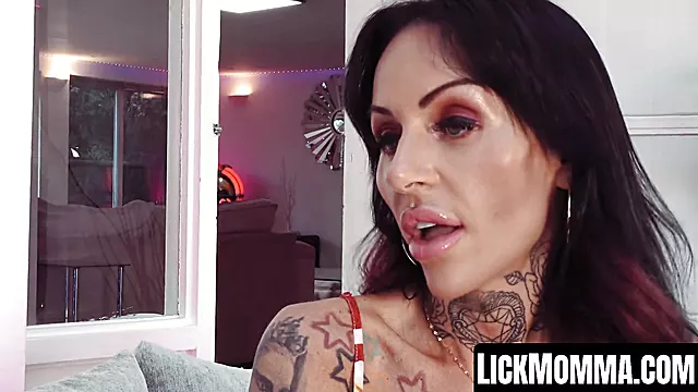 Tette Milf, Tette, Mamma Tettona, Lesbian Big Tit Leccano La Figa, Figa, Lesbiche Orale, Madre E Figia Lesbiche