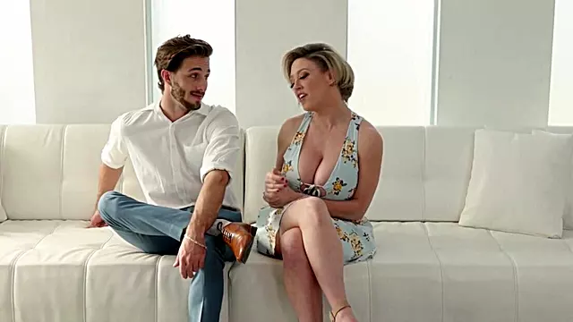 Fotze Und Arsch Lecken, Teen Grosse Muschi, Massage In Oel Big Tits, Euter, Stiefmutter Mit Großen Titten