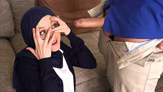 Arabisk Blowjob, Store Bryster, Uskyldig Blowjob, Pik Og Nosser, Håndjob Min Pik, Slikker På Nosser