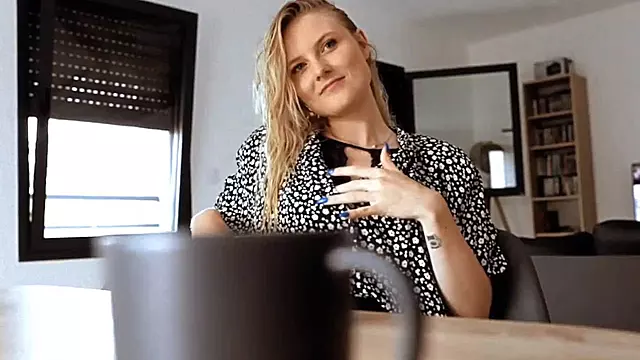 Amatir Home Made, Blowjob Pirang, Rambut Pirang Istri, Istri Homemade, Silahkam Ngentot Istri Ku