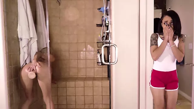 Nadrzena Milf, Zralé Ženy Trojka, Nadržené Lesbi, Lesby Maji Uměli Penis, Lesbičky Hračky