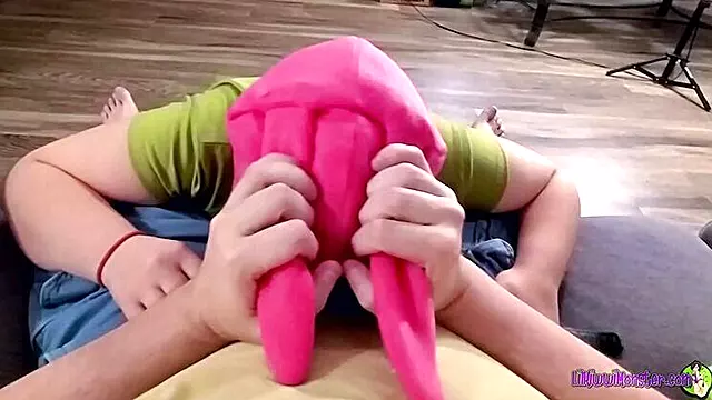 Kleiner Schwanz, Jugend Blowjob, Kleiner Schwanz Blowjob, Jungschwanz, Teen Abspritzen, Lustig