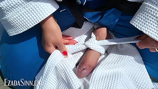 Honění Čuráka, Dlouhý Penis, Cum Honeni, Jíst Sperma, Dominy Handjob, Venkovni Honeni, Dlouhá Videa