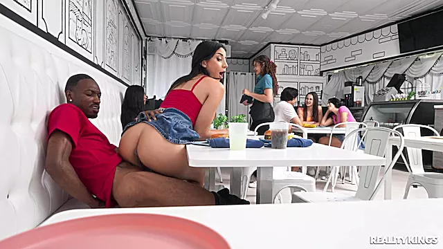 Arab Cam, Seksi Büyük Göt, Büyük Yarak Am Sikme, Büyük, Büyük Göt Gözlük, Göğüs Arası Yarak
