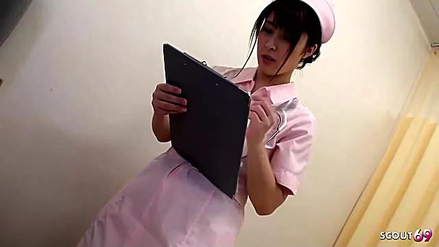 Pflegerin Amateur, Asia Unzensiert, Asian Große Busen Blowjob, Blowjob Mit Schlucken, Jugend Blowjob