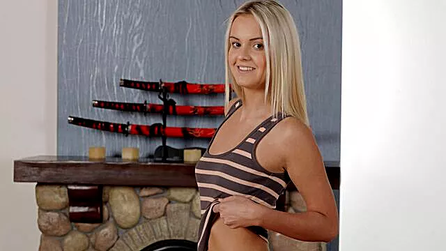 Amateur Rasier, Mager Amateur Teens, Amateur Stripp, Blond Große Brüste Solo, Blonde Solo Ärsche