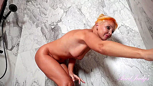 Masturbationen Amateur Große Brüste, Russische Amateure, Arsch Wixen Solo, Grosse Big Tits
