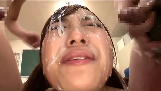 ญี่ปุ่นน้ําแตกใส่หน้า