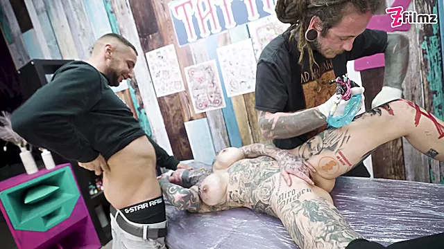 Big Boobed Tattoo Girl Gets Anal Fuck During a Tattoo Session - Gaping and ATM