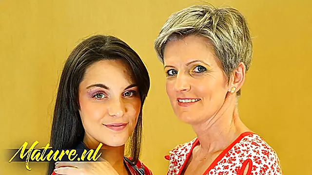 Lesben Arschlecken, Reife Ärsche, Masturbation Nah, Lecken, Softcore Küsse, Lesben Orgasmus