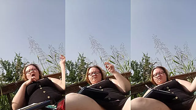 Amateur Öffentlich, Blonde Dicke Frauen Solo, Amateur Blond, Blond Tattoo, Frau Solo, Fetischlady