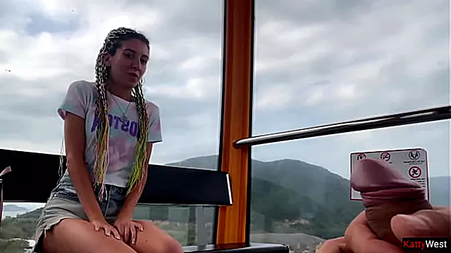 Amateur Sperma Aus Dem Mund, Amateure Handjob, Mager Amateur, Blowjob Cum In Mund, Blasen Und Abspritzen
