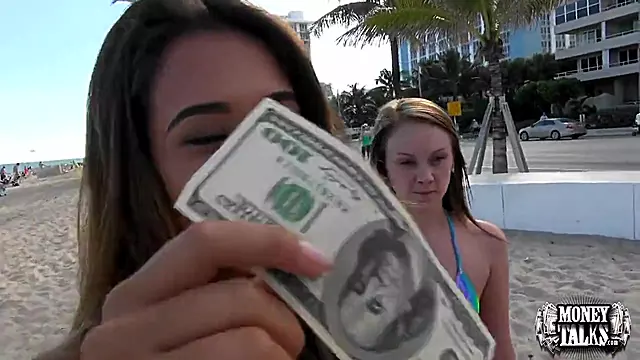 Glamour Three Some, Money, Para Genç, Selfie, Genç Üçlü, Genç Toy, Yaşlı Porno