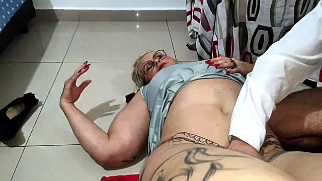 Entiado Didn't Go to Graduation Party to Put His Tiny Penis in His Stepmother's Ass