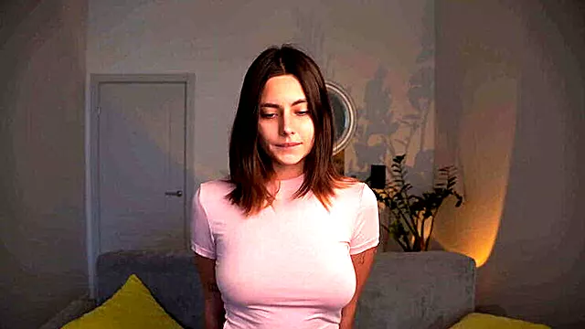 Gode Amateur, Gode Solo Amateur, Gros Seins Solo, Gros Seins Gode, Masturbation Timide, Dildo Fait Maison