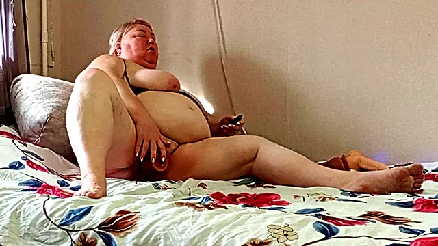 Neighbor Masturbates Pussy with Sex Toys and Waits for Guests