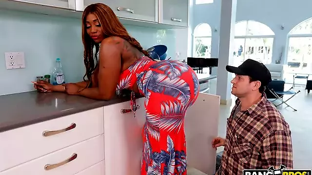 Victoria Cakes Fucks The Plumber