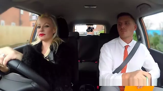 爆乳フェラ, 公共 熟女, 金髪 熟女, 公開 巨乳, 超 巨乳 熟女, 巨乳熟女, 超乳, 美巨乳 金髪, 金髪 フェラ, 爆乳