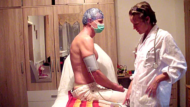 Grossen Schwanz Im Mund, Schwanz Im Mund, Doktor Patient, Milf Arzt, Domina Anal, Femdom Wichser