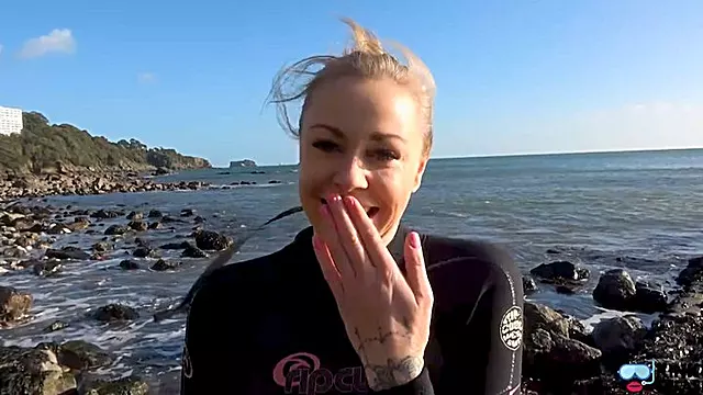 Wetsuit Bitch Mocks You for Freezing Your Balls Off - MP4