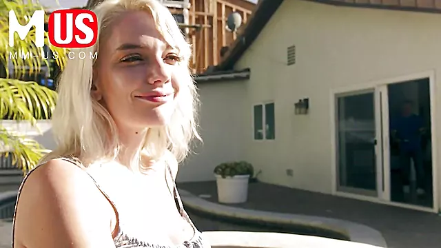 Heiße Babes, Lecken, Frau Handjob, Frau Wird Geleckt, Weiblicher Orgasmus, Handjob Beim Küssen