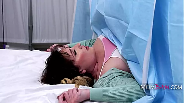 Velike Sise, Jebanje Sisatih Doktorica, Jebanje Sisatih Žena, Rogonja Za Moju Zenu, Doktor Mu Jebe Zenu