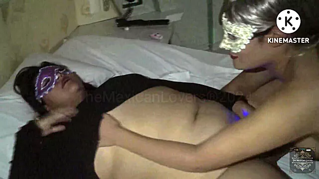 Fingern Orgasmus Amateur, Amateur Lesben, Amateur Orgasmus, Beste Freundin Lesbisch, Küssen Und Fingern