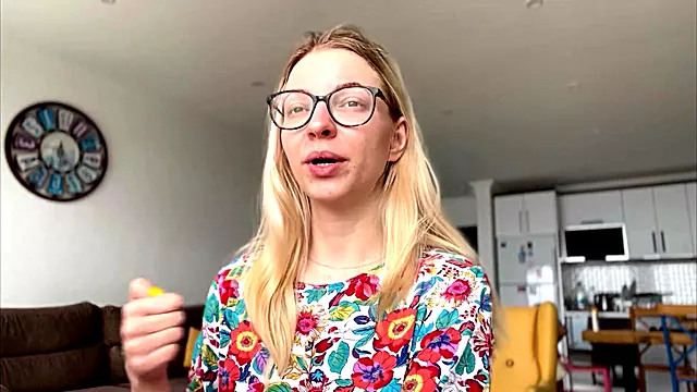 Amaterska Plavuša, Matore Blonde, Plavusa U Wc, Matorke Plavuse, Zrele U Toilet, Matorke, Zena