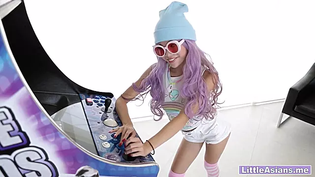 Petite Asian Teen 18+ Arcade Muff Fucking By Her Stud Best Friend - Vina Skyy