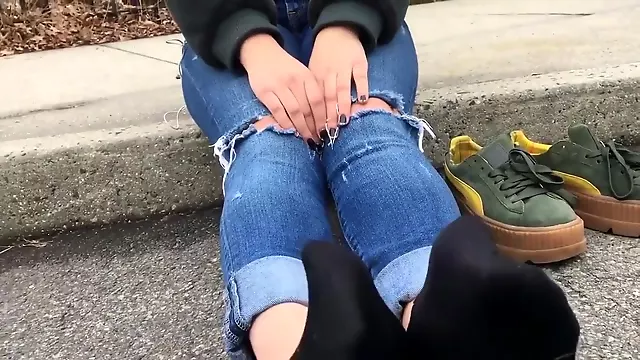 Yaşlı Ayak Fetişi, Public Feet, Genç Fetiş, Zenci Kadin, Amatör Bayan, Lady Foot, Zenci Ayak, Ayak Kısa Çorap