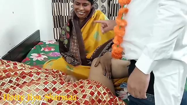 Maa Ke Samne Souteela Baap Ne Beti Ko Chud Diya With Hindi Audio