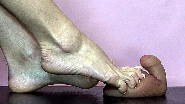 Trample Bold, Dildobold, Lang Dildo, Lange Film, Lange Nosser, Kæmpe Dildo