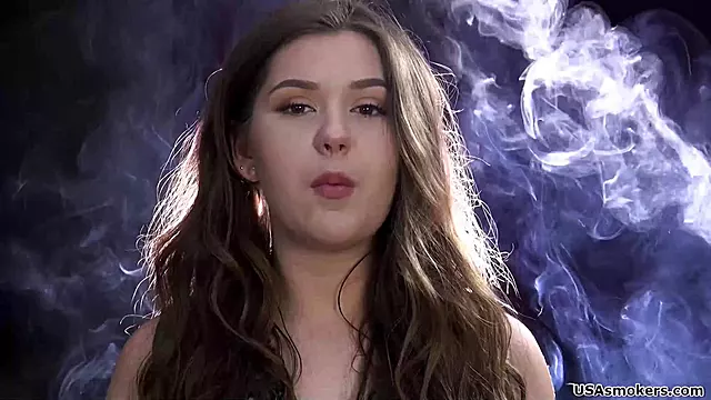Usa Smokers Molly Sensual Cigarette Smoking