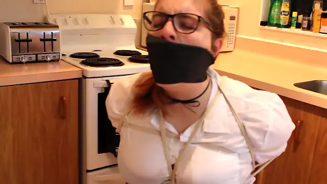 Schoolgirl robbery scene