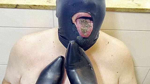 Sklave Schuhe Lecken, Dreckige Füsse, Göttin Fußdominanz, Füsse High Heels, Schmerzende Füsse