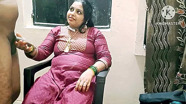 Desi wifey Annuakhil has wild sex with the neighbor man