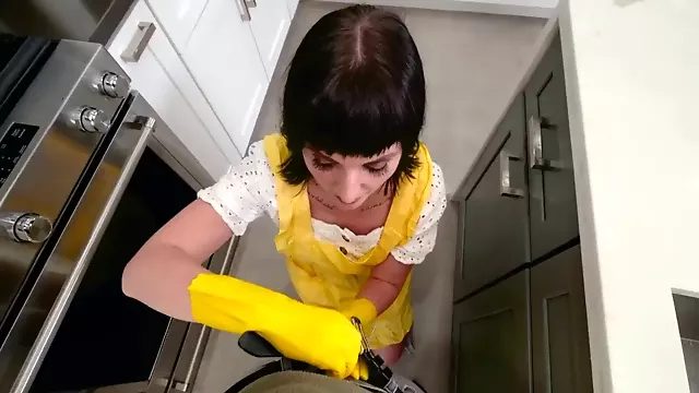 Döş Yalama, Minet, Amciq, Qoca Amcıq, Amcıq Əmmək Hd, Metbexde Yaladanlar, Yalamaq, Kuxnada Amcıq Yalatmaq