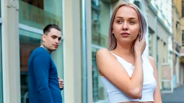 Blonde Cu Tate Si Cur Mare, Adolescenta Blonda Cu Sani Mari, Pula, Pe La Spate, Intre Tite