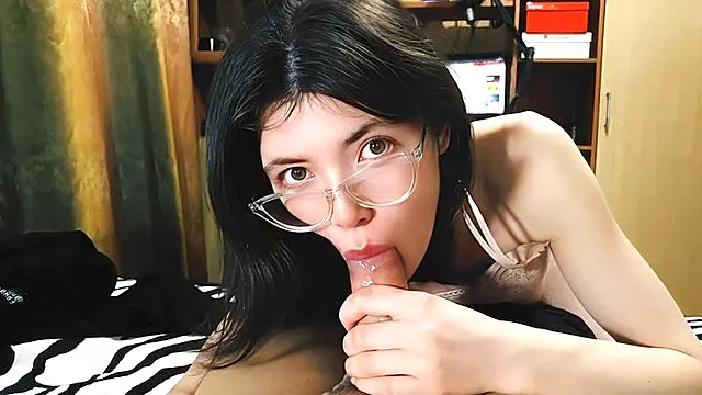 Isot Tissit Amatööri, Siitin, Syv Kurkku Spermat Suuhun, Suihinotto, Opiskelija, Orgasmi, Todella Iso Kyrpä