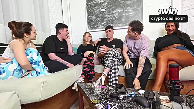 friends' game night turns into fledgling fuckfest - hottest XXX!