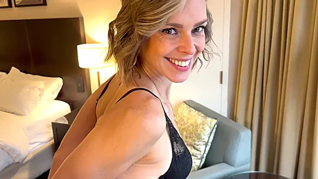 Cocu Amateur, Bondage Fellation, Cocu Heels, Mari Cocu, Triolisme Cocu, Mari Plan A Trois, Milf Trio