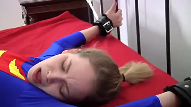 Bdsm Mičení, Náctilětí Bdsm, Stříkání Na Svázané, Svázaný Fetish, Teen Svázaná, Svázaná Černovláska