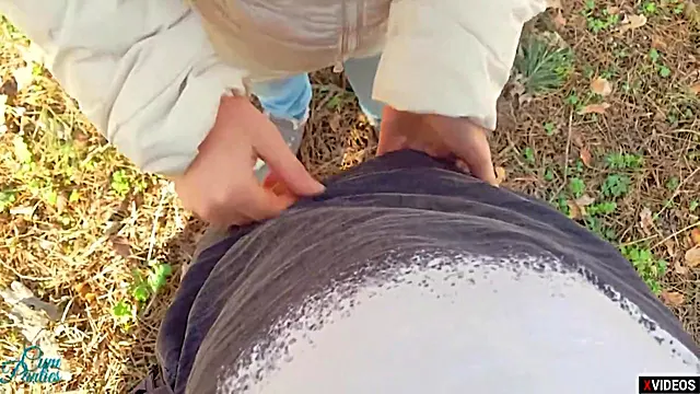اماتور سبزه, شلوار, کیر بزرگ زیر شورت, کیر در شلوار, زن کیر دار بالغ, مالیدن کیر, داخل شورت رفتن