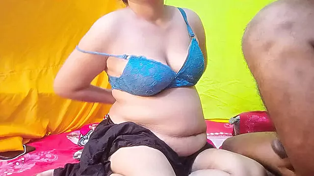 Hot Bengali Girl Mahihot1 Gives Deep Blowjob & Hard Mouth Fuck - Squirts & Fingered Rough