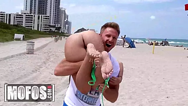Beach Bikiny, Orgie Pláž, Velky Penis, Malý Péro Velky Kozy, Blond Malá Prsa, Maly Penis Vystrik