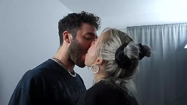 Amateri Blondýna, Blondyny, Lízání Blondýnky, Blond Na Orgasmus, Páry, Zena Olizuje Může, Ženy