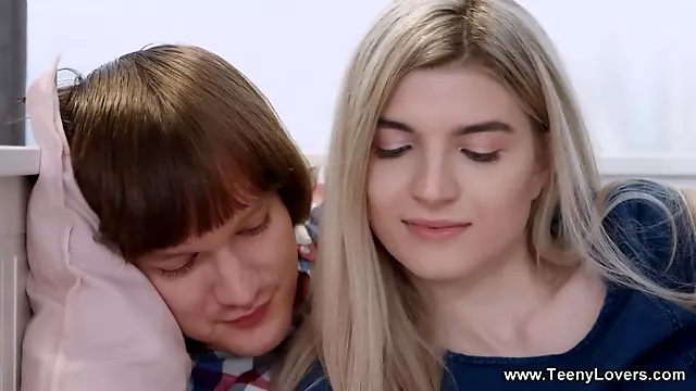 Lovers - Monroe Fox - Studying anatomy through sex